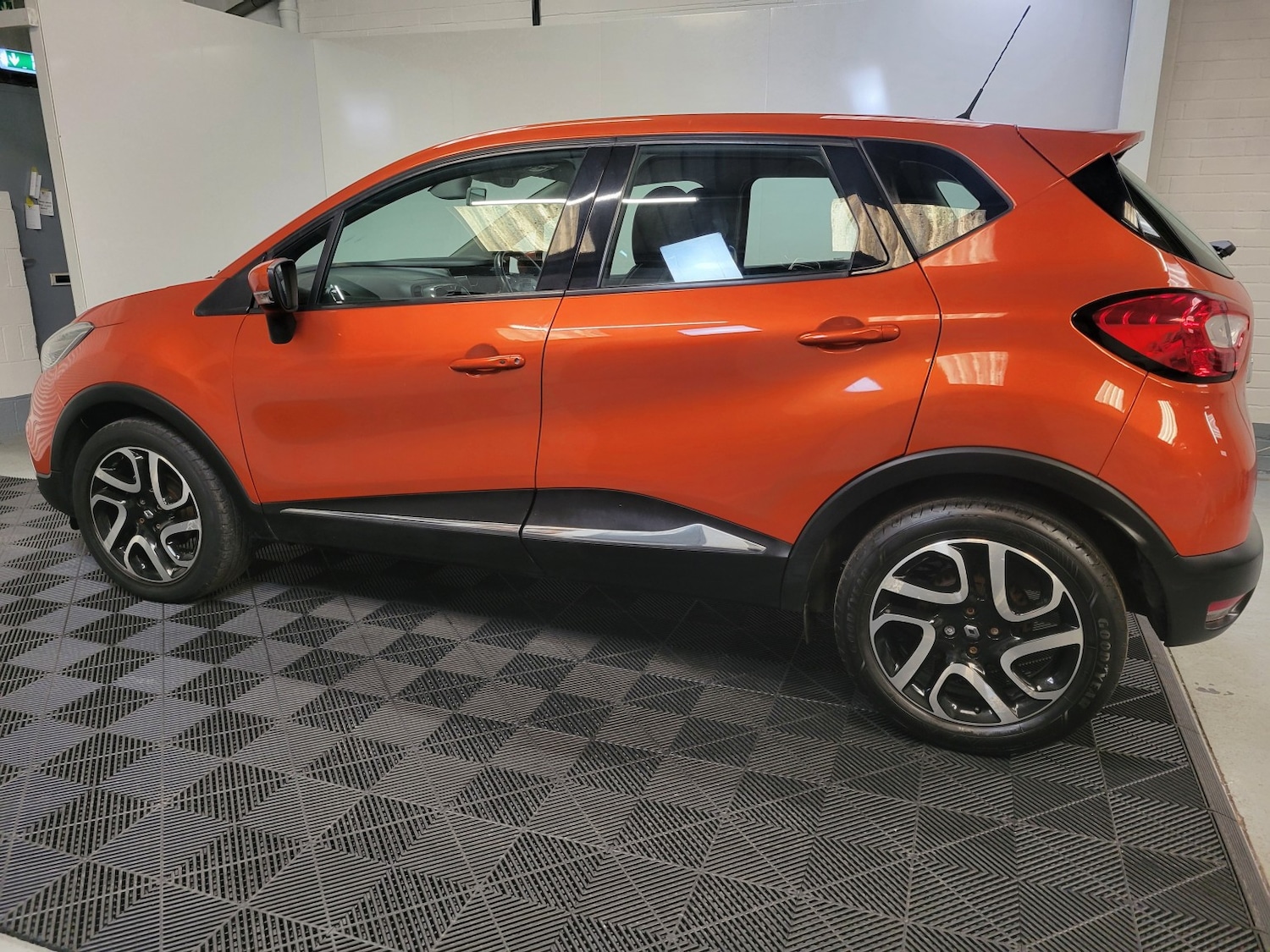 Used Renault Captur 2014 for sale - 77053699: Photo 31