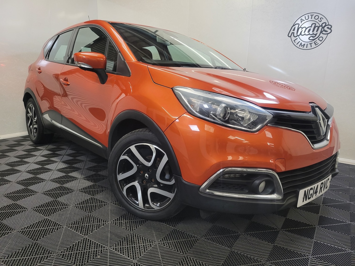 Used Renault Captur 2014 for sale - 77053699: Photo 4