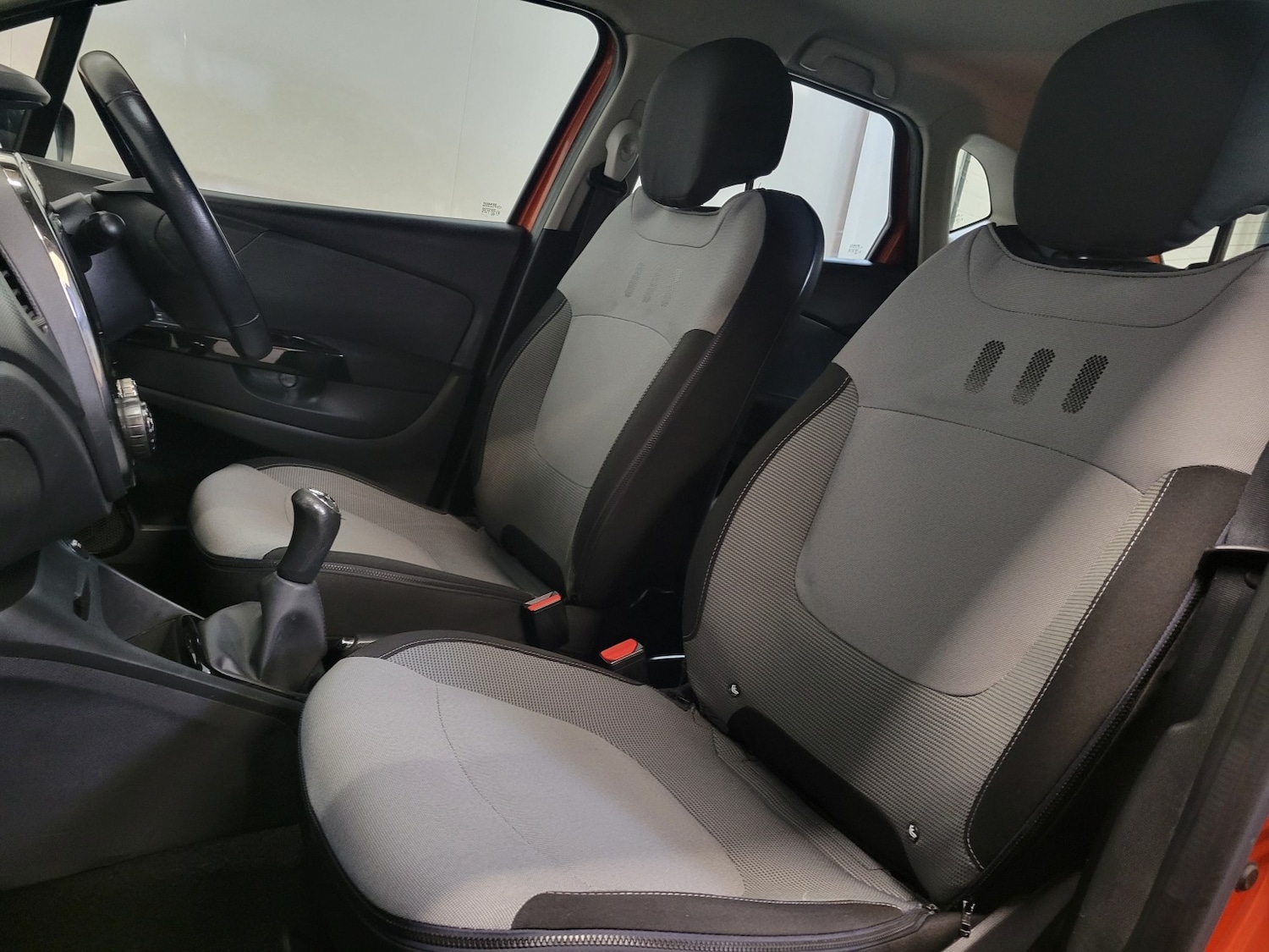 Used Renault Captur 2014 for sale - 77053699: Photo 44