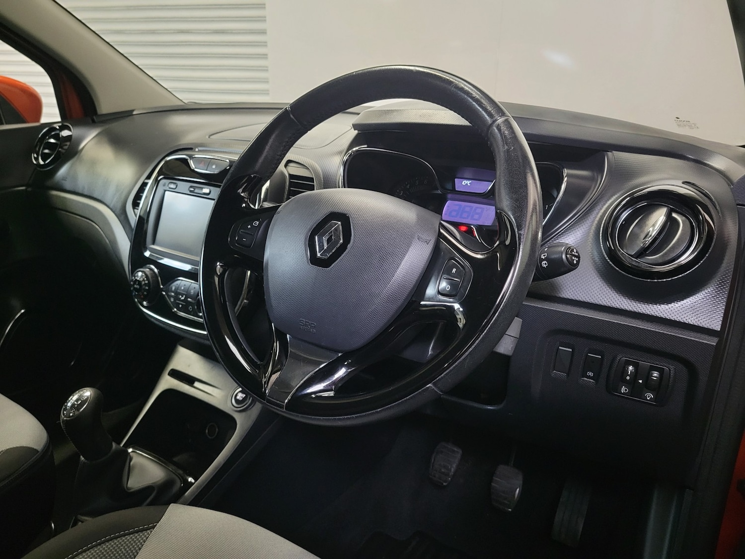 Used Renault Captur 2014 for sale - 77053699: Photo 47