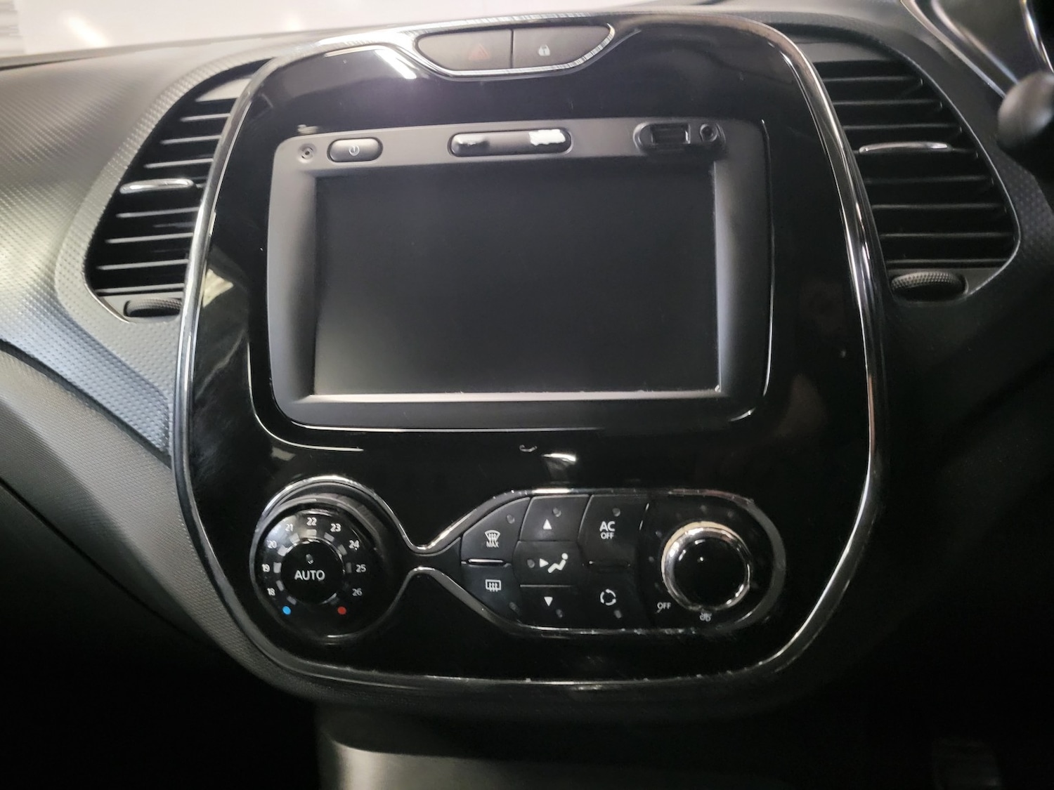 Used Renault Captur 2014 for sale - 77053699: Photo 50