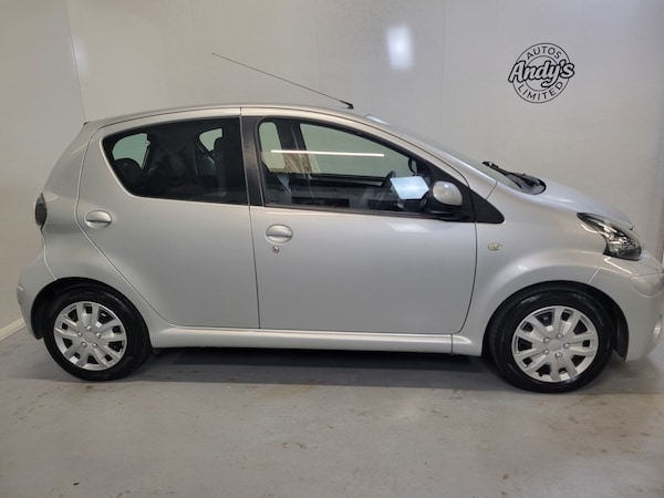 Used Toyota AYGO 2012 for sale - 76246083: Photo 14