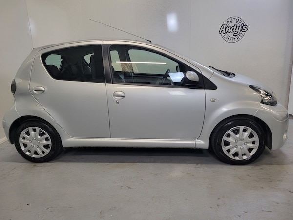 Used Toyota AYGO 2012 for sale - 76246083: Photo 15