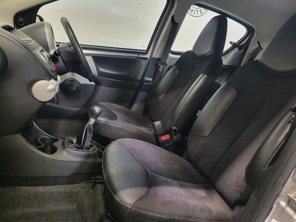 Used Toyota AYGO 2012 for sale - 76246083: Photo 36