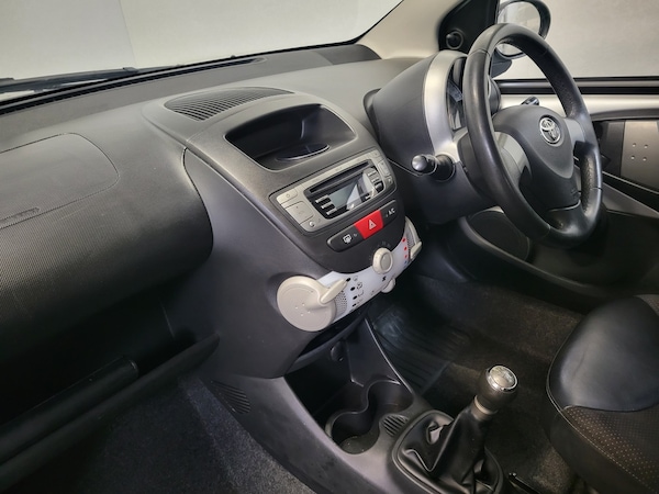 Used Toyota AYGO 2012 for sale - 76246083: Photo 39