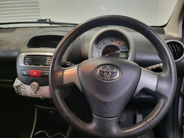 Used Toyota AYGO 2012 for sale - 76246083: Photo 40