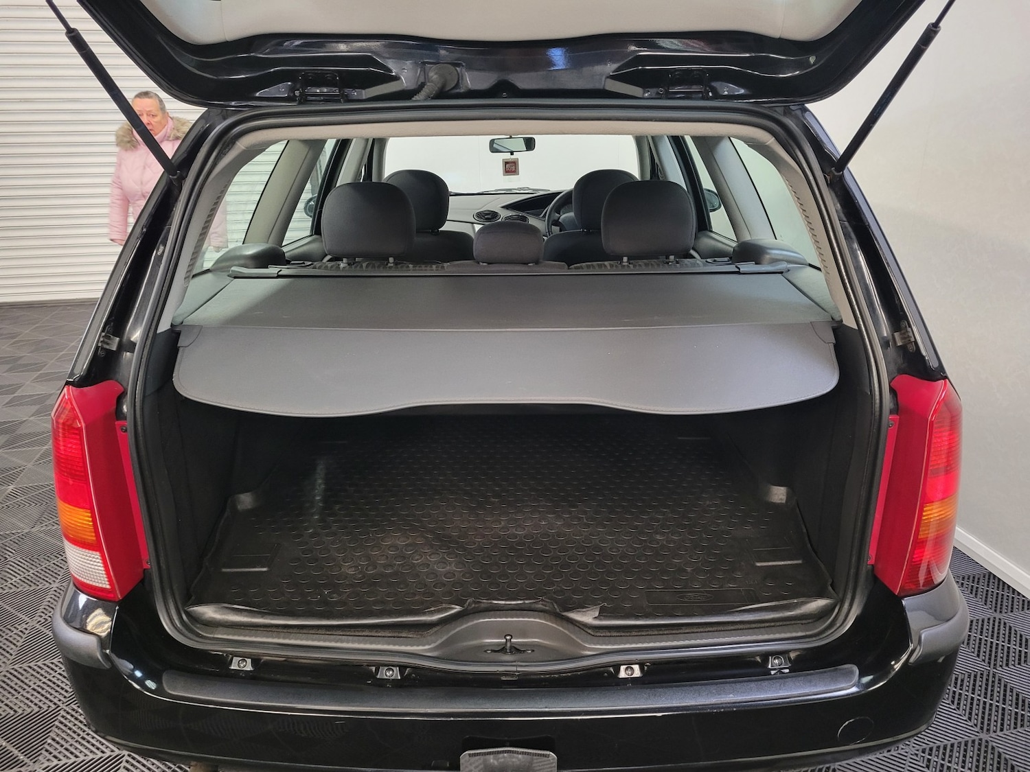 Used Ford Focus 2003 for sale - 77195473: Photo 34