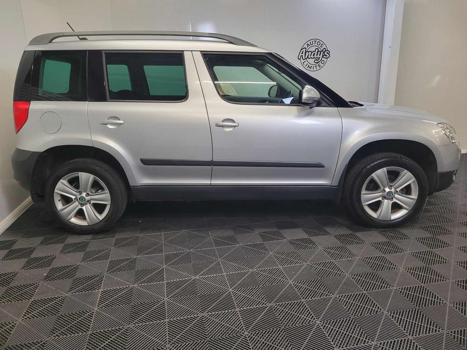 Used Skoda Yeti 2011 for sale - 77474817: Photo 18