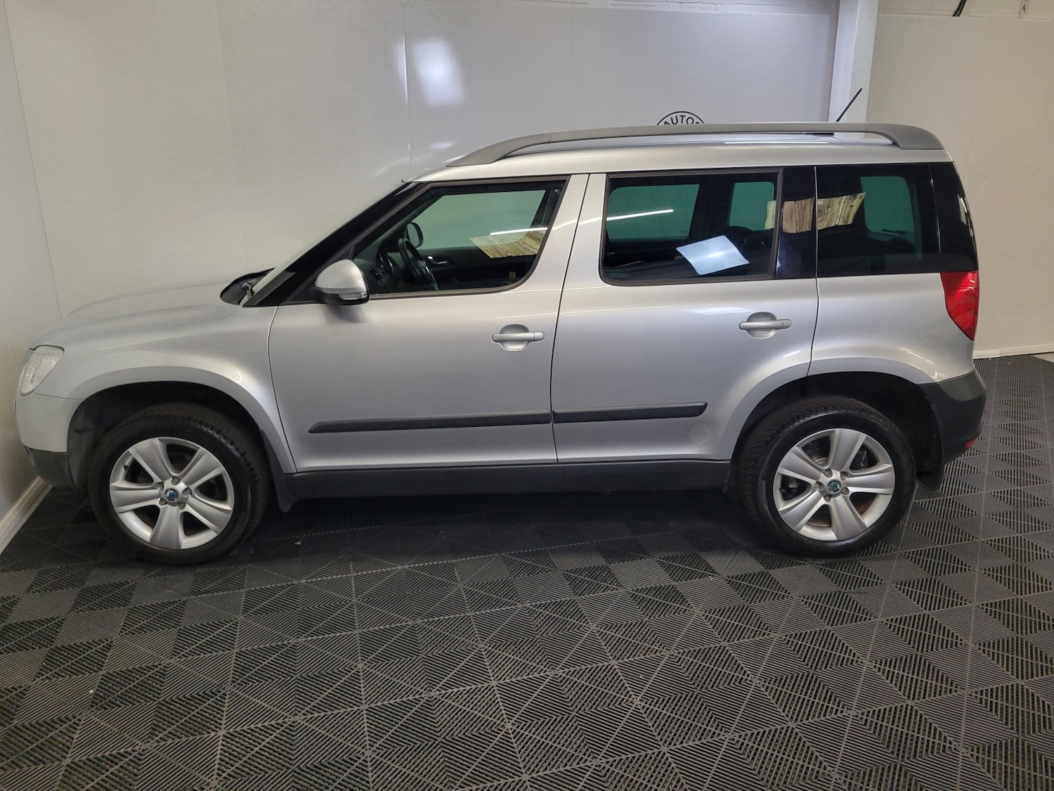 Used Skoda Yeti 2011 for sale - 77474817: Photo 31