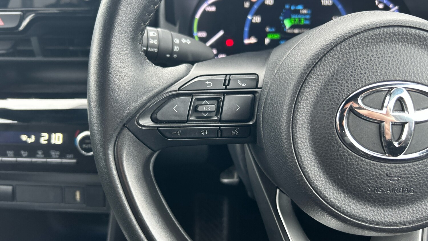 Used Toyota Yaris Cross 2023 for sale - 77998233: Photo 26