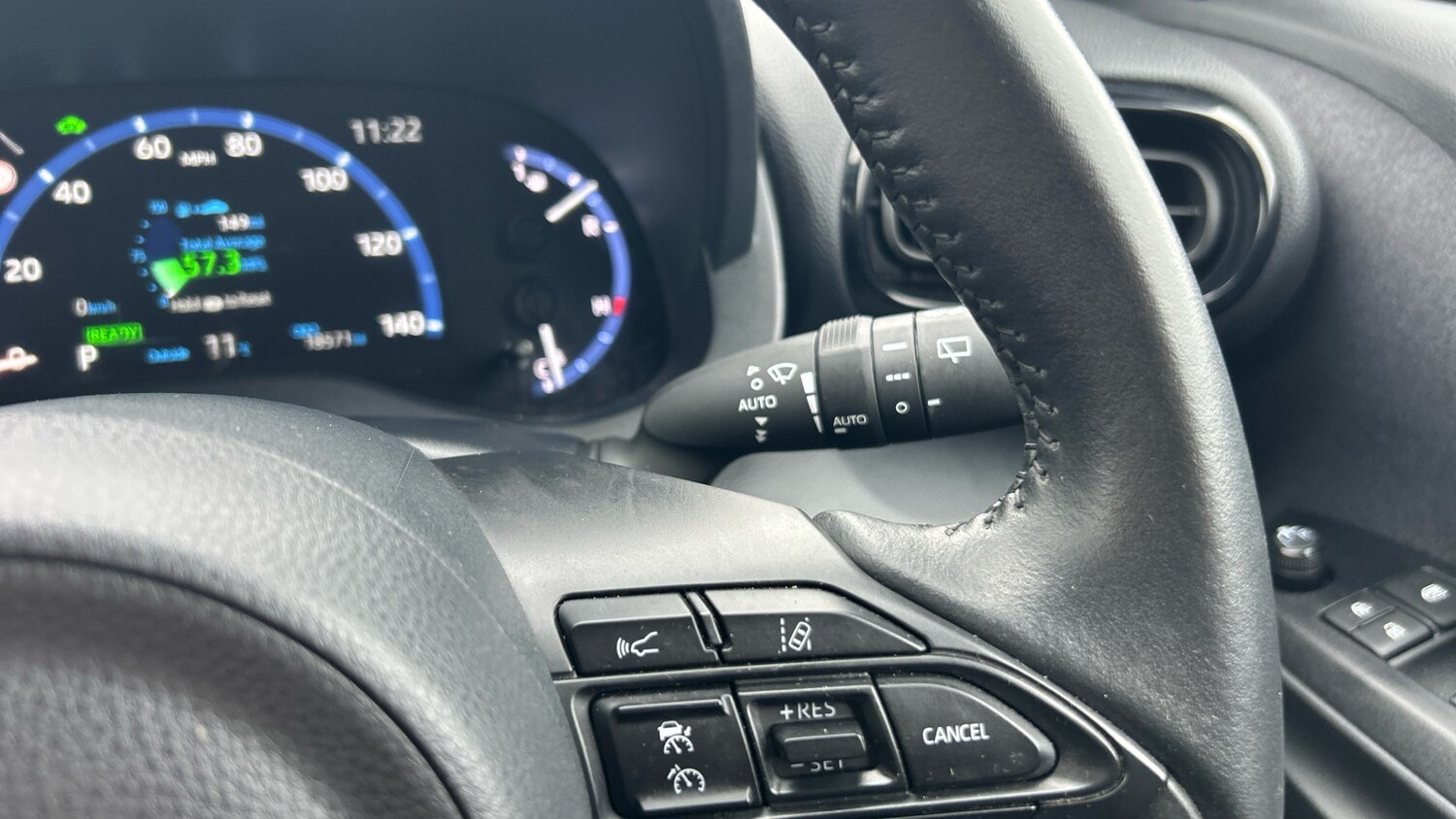 Used Toyota Yaris Cross 2023 for sale - 77998233: Photo 28