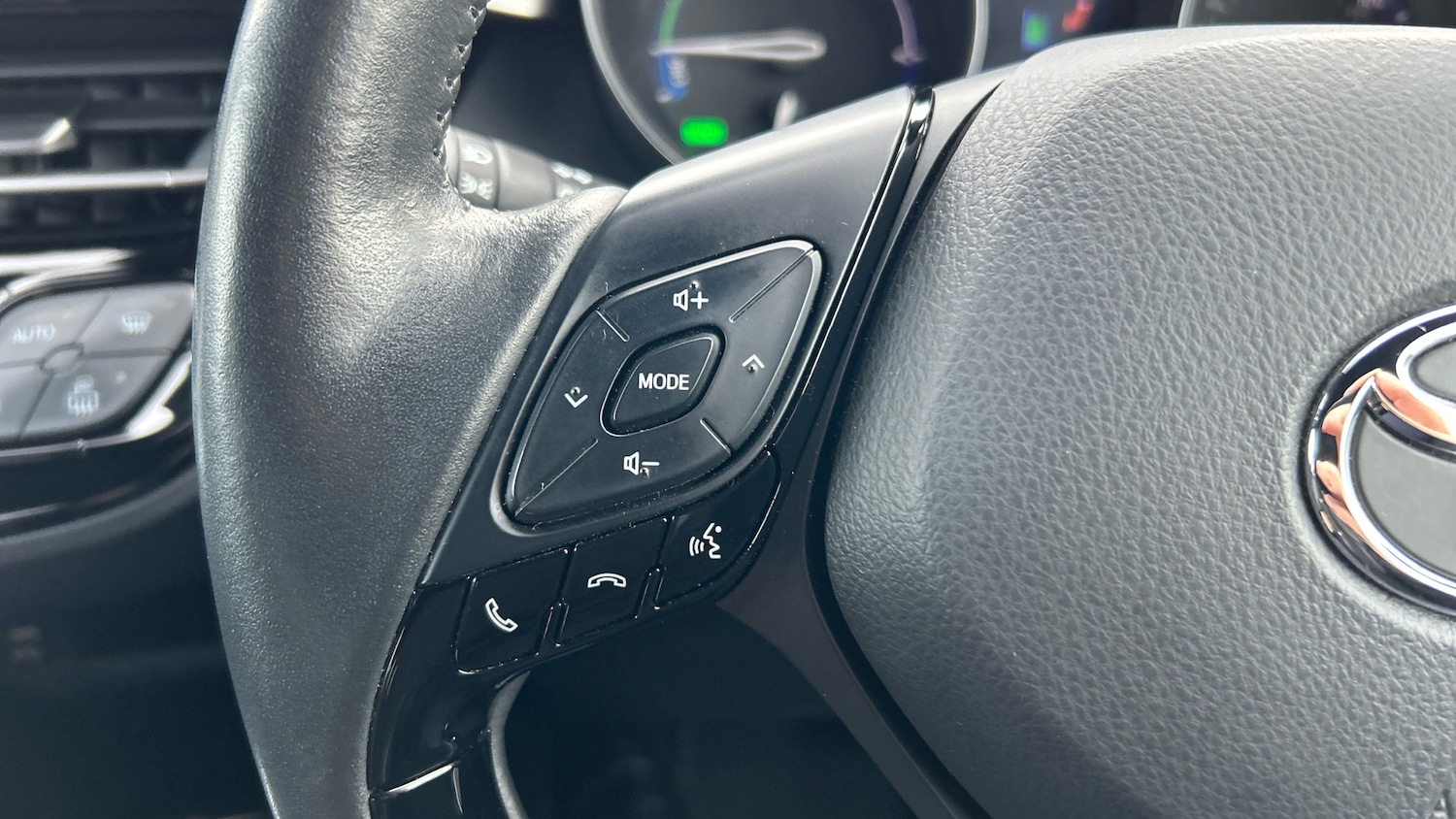 Used Toyota C-HR 2020 for sale - 76780046: Photo 25