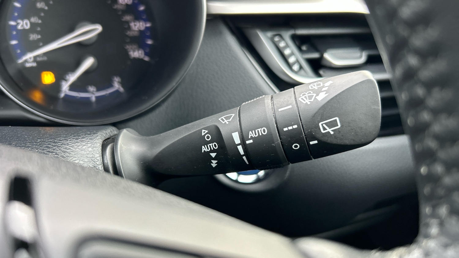 Used Toyota C-HR 2020 for sale - 76780046: Photo 27