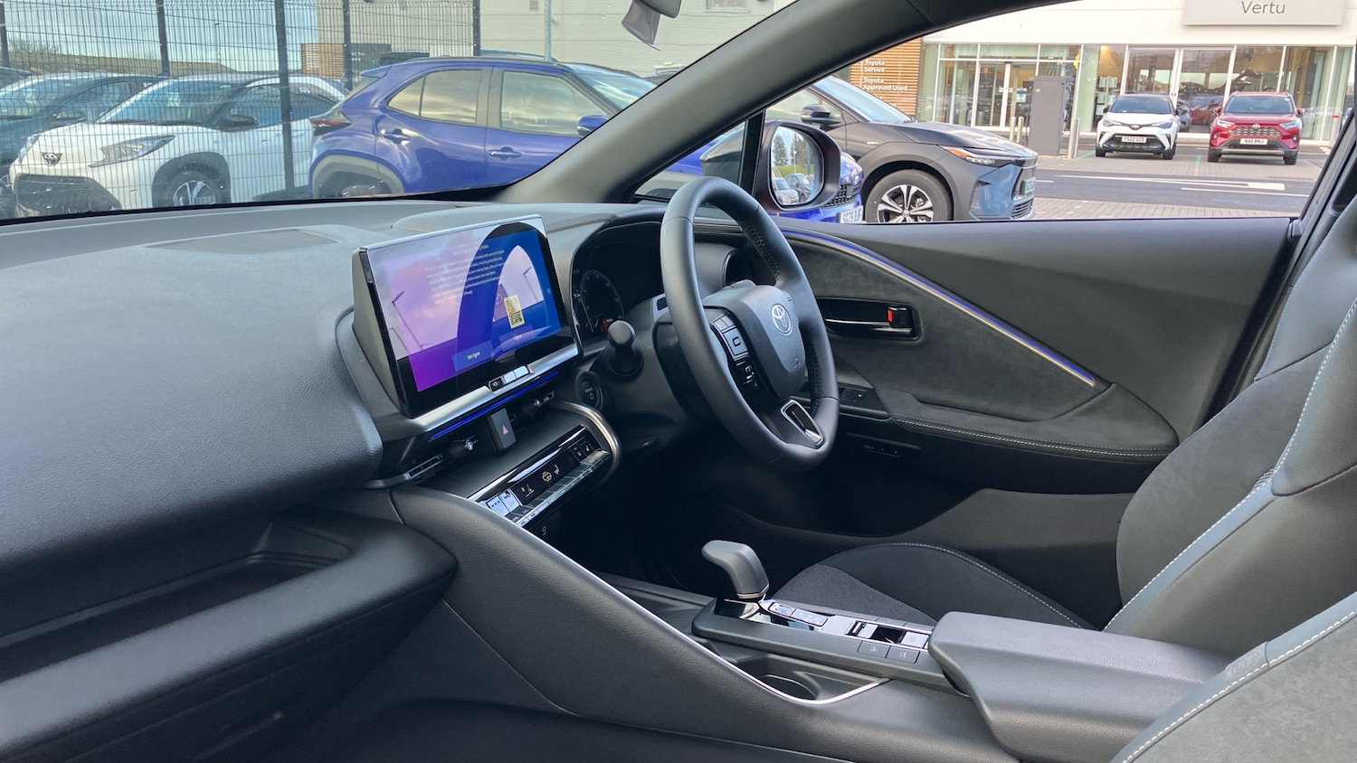 Used Toyota C-HR 2025 for sale - 77802292: Photo 10