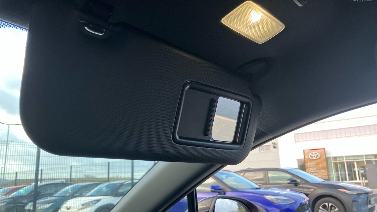 Used Toyota C-HR 2025 for sale - 77802292: Photo 22