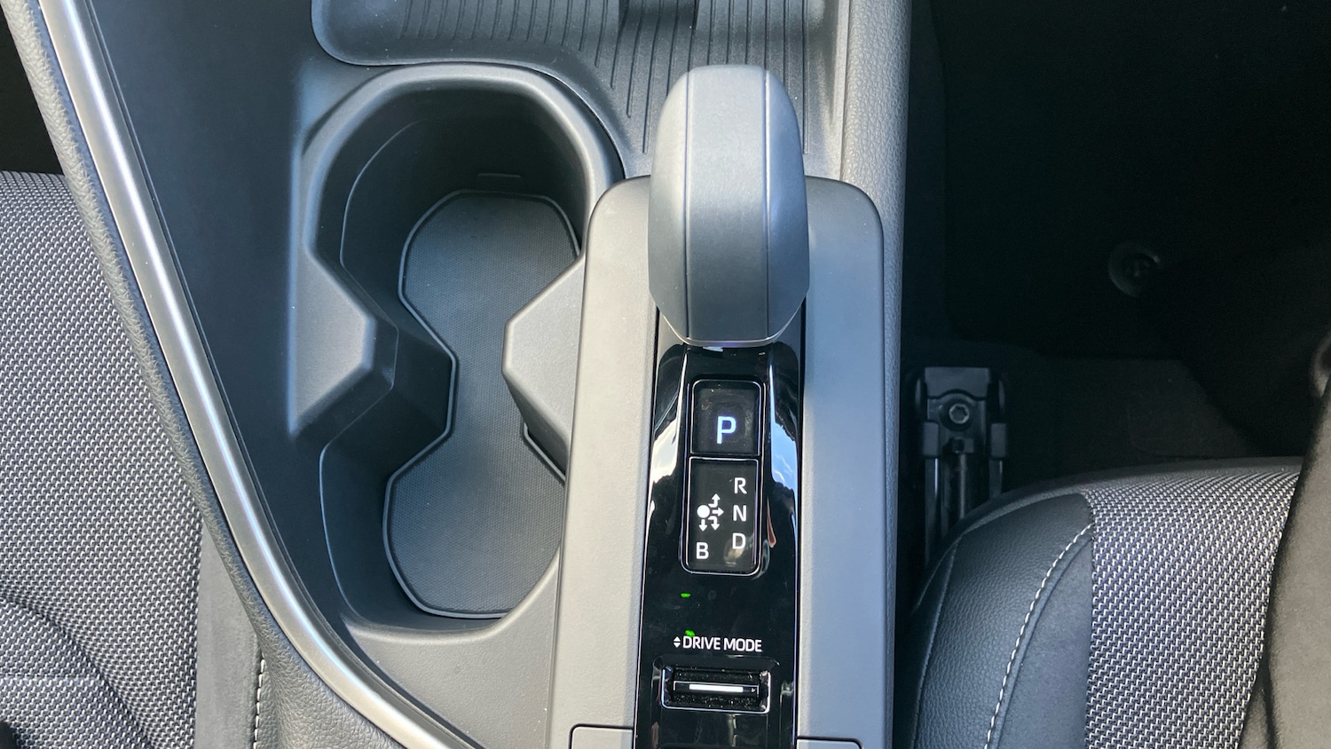 Used Toyota C-HR 2025 for sale - 77802292: Photo 32