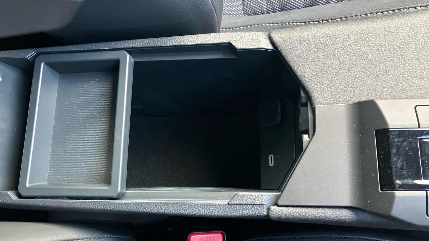 Used Toyota C-HR 2025 for sale - 77802292: Photo 34