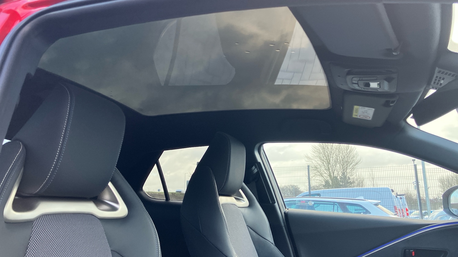 Used Toyota C-HR 2025 for sale - 77802292: Photo 45