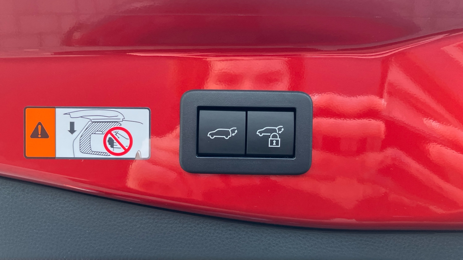 Used Toyota C-HR 2025 for sale - 77802292: Photo 51