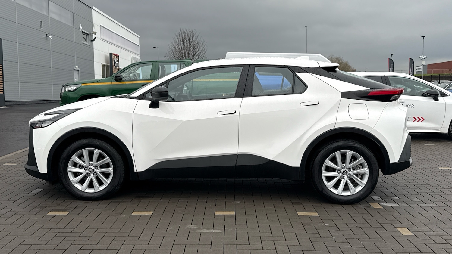 Used Toyota C-HR 2024 for sale - 76719920: Photo 17