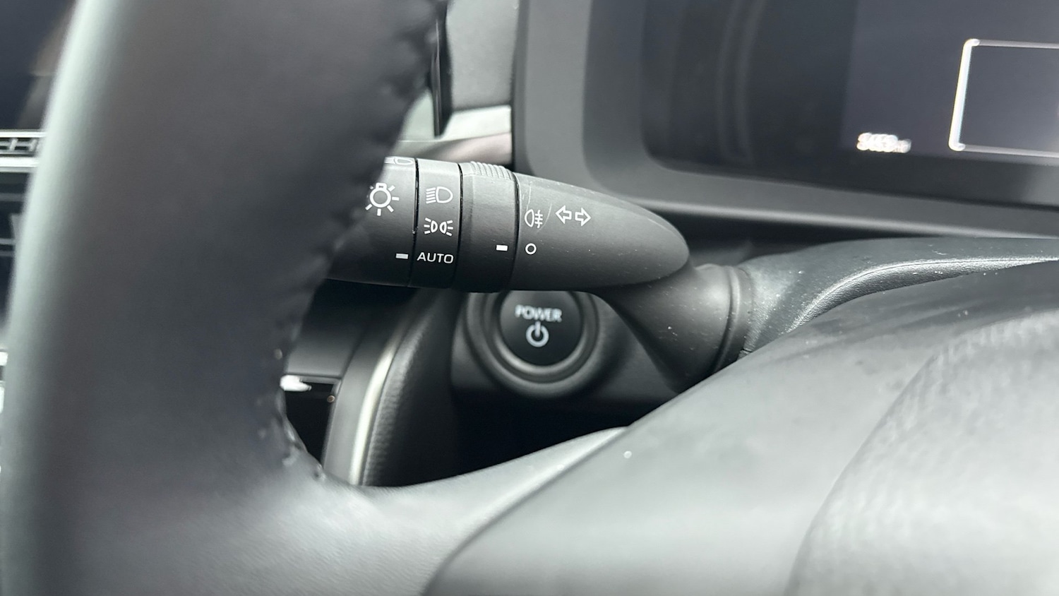 Used Toyota C-HR 2024 for sale - 76719920: Photo 42