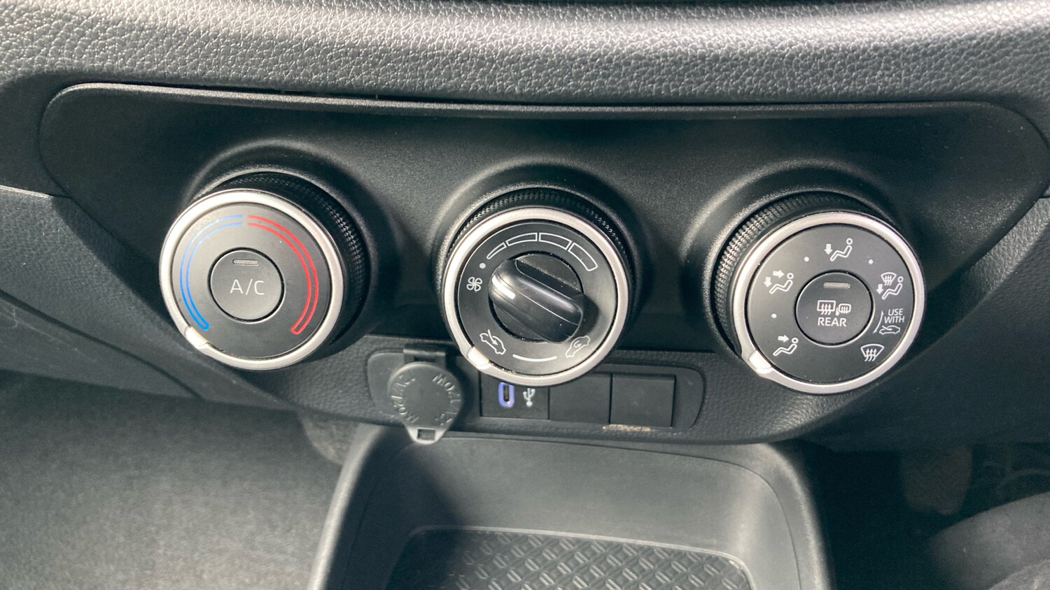 Used Toyota Aygo X 2024 for sale - 78198691: Photo 40