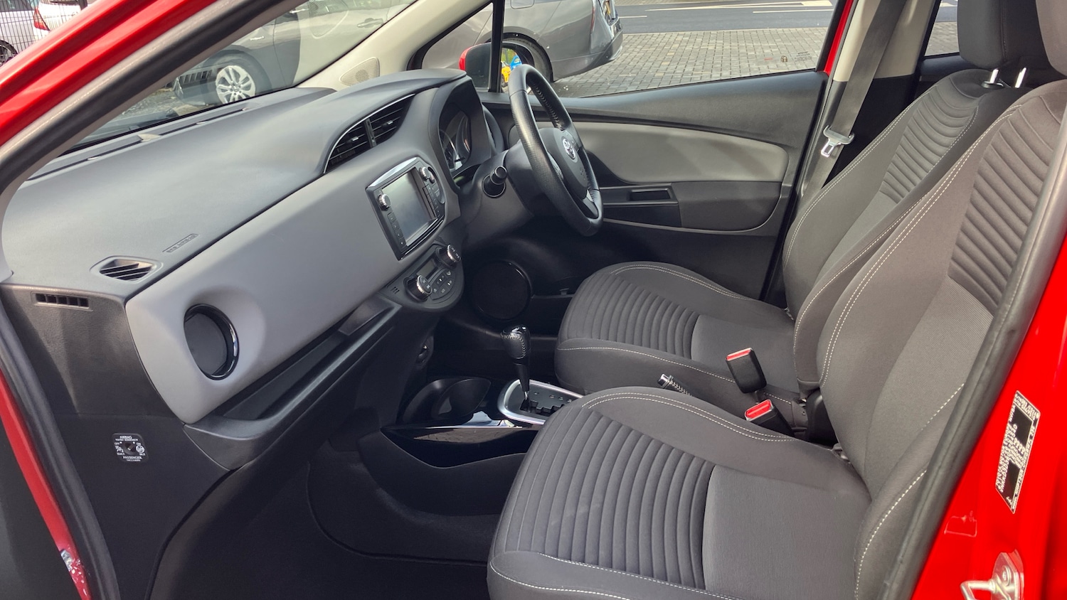 Used Toyota Yaris 2016 for sale - 76321675: Photo 10