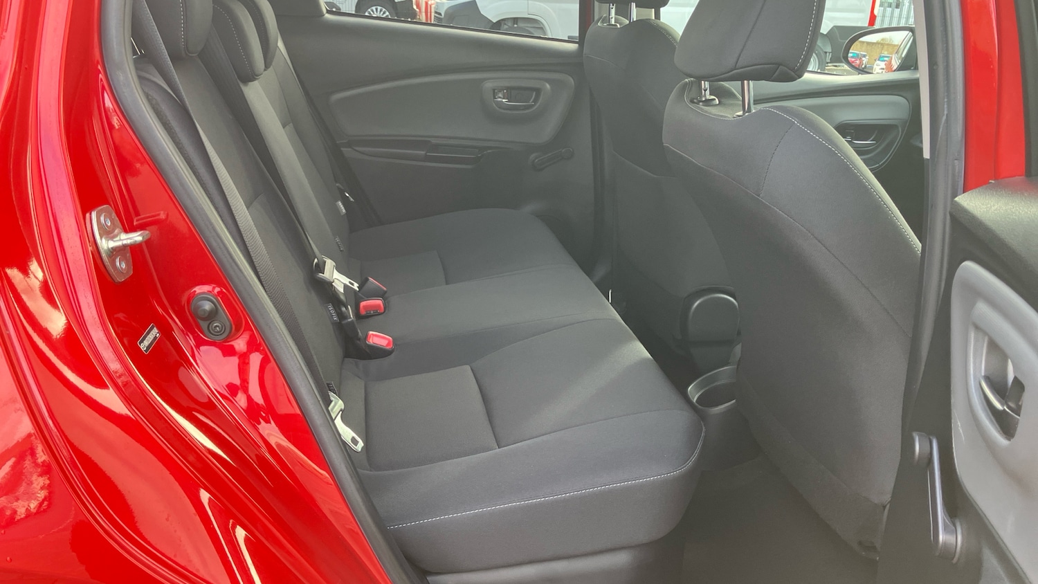Used Toyota Yaris 2016 for sale - 76321675: Photo 12