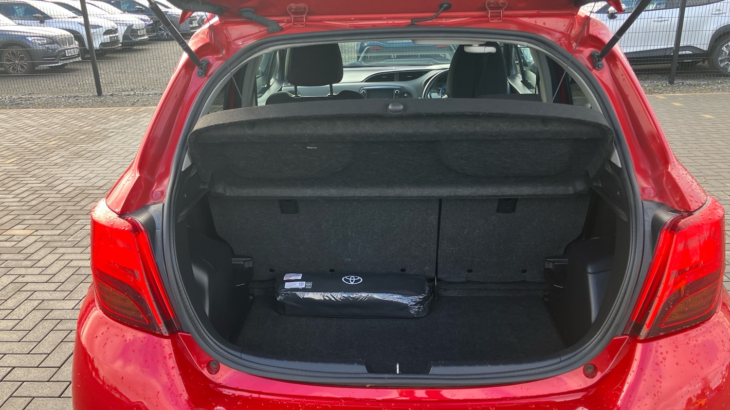 Used Toyota Yaris 2016 for sale - 76321675: Photo 14