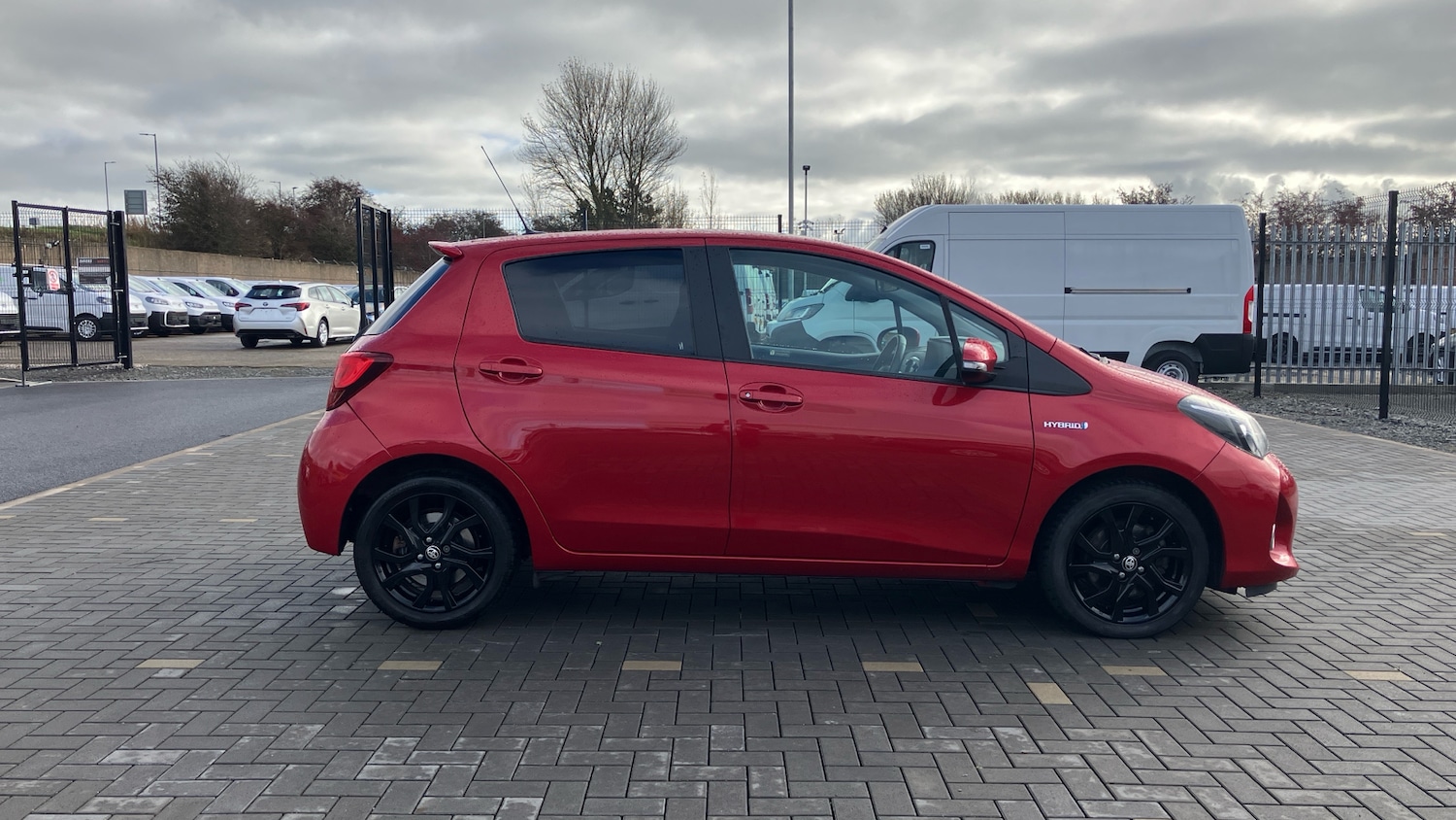 Used Toyota Yaris 2016 for sale - 76321675: Photo 16