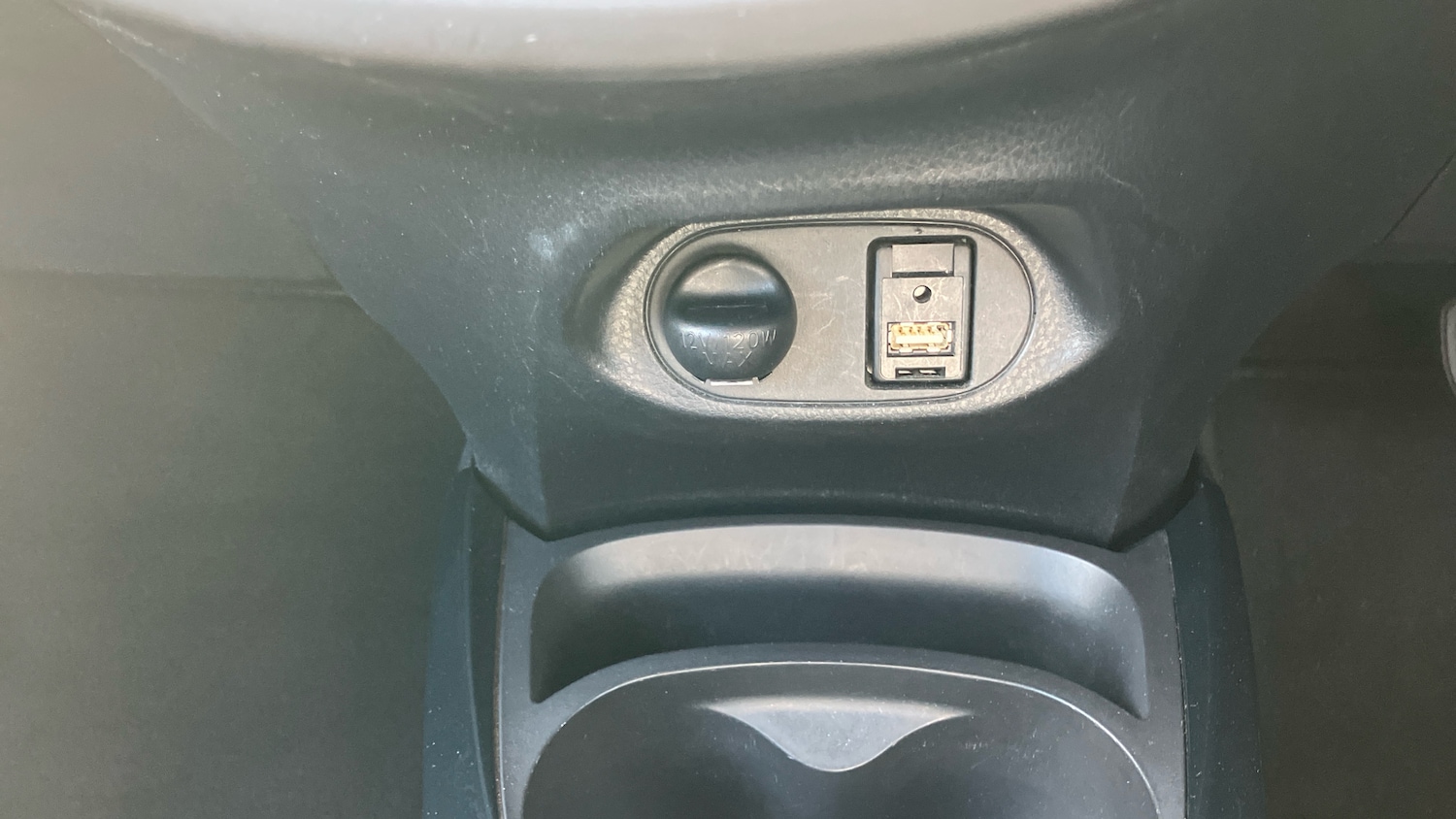 Used Toyota Yaris 2016 for sale - 76321675: Photo 28