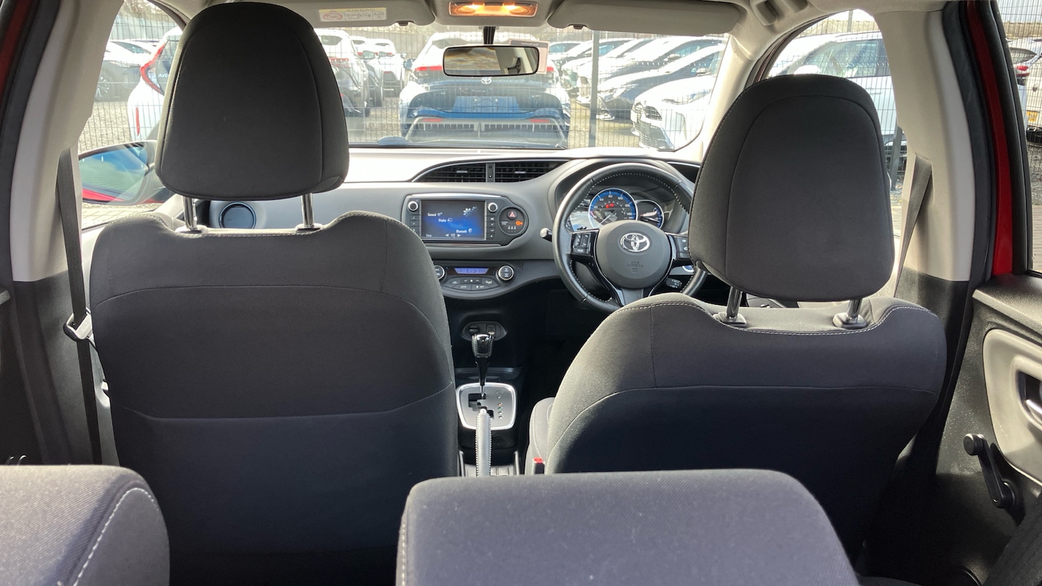 Used Toyota Yaris 2016 for sale - 76321675: Photo 42