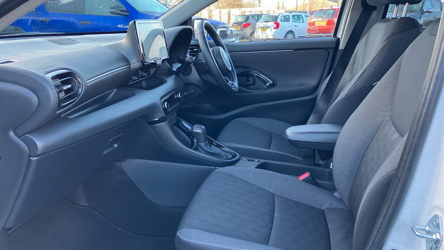 Used Toyota Yaris 2024 for sale - 77036642: Photo 10