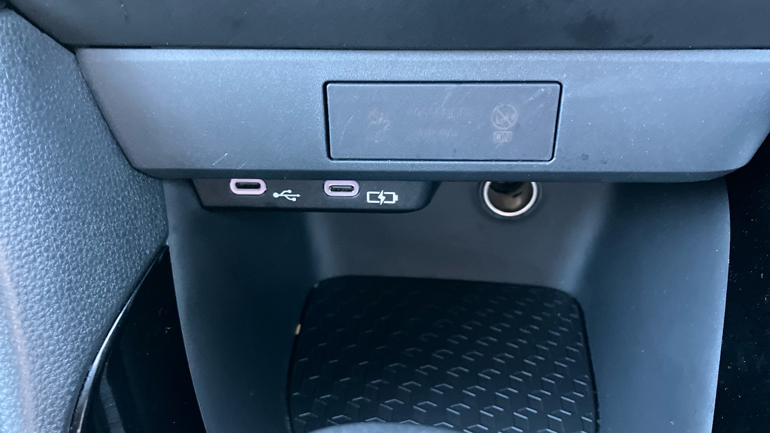 Used Toyota Yaris 2024 for sale - 77036642: Photo 30