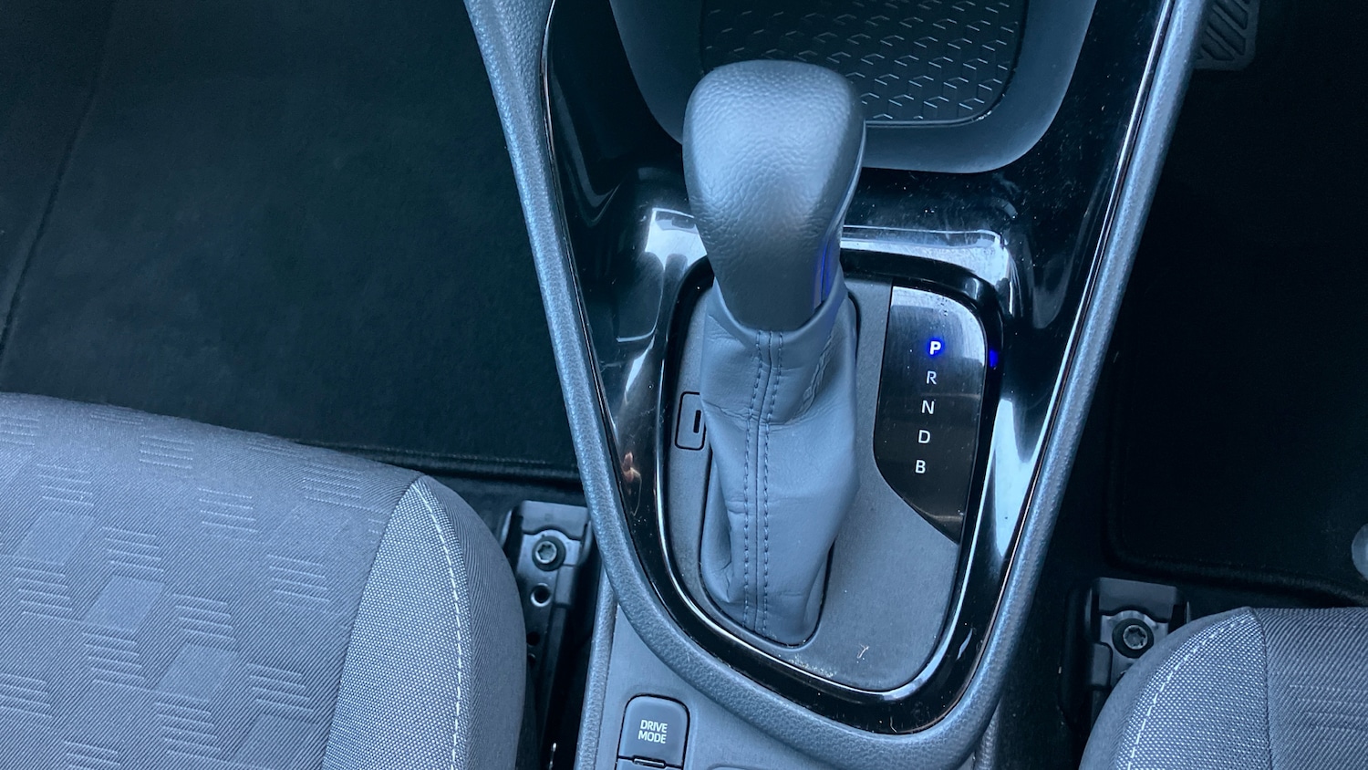 Used Toyota Yaris 2024 for sale - 77036642: Photo 31