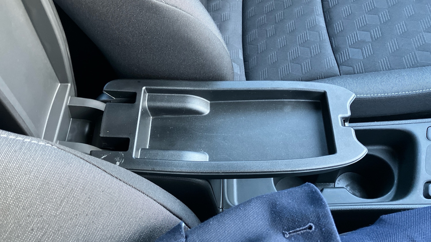 Used Toyota Yaris 2024 for sale - 77036642: Photo 33