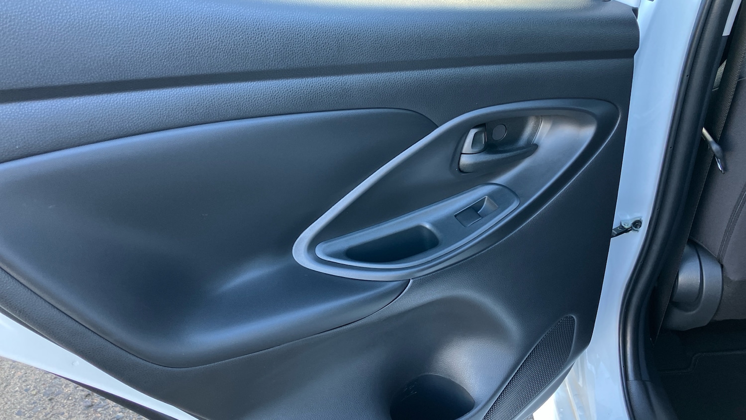 Used Toyota Yaris 2024 for sale - 77036642: Photo 40