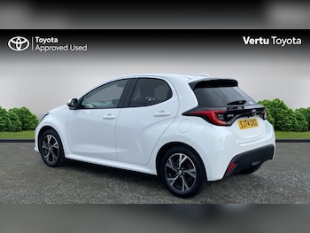 Used Toyota Yaris 2024 for sale - 77036642: Photo