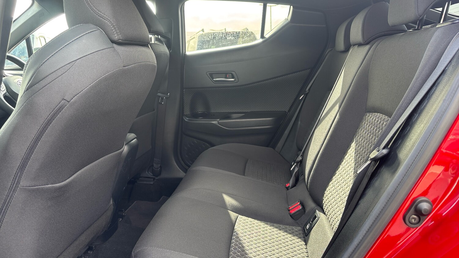 Used Toyota C-HR 2023 for sale - 77963100: Photo 13