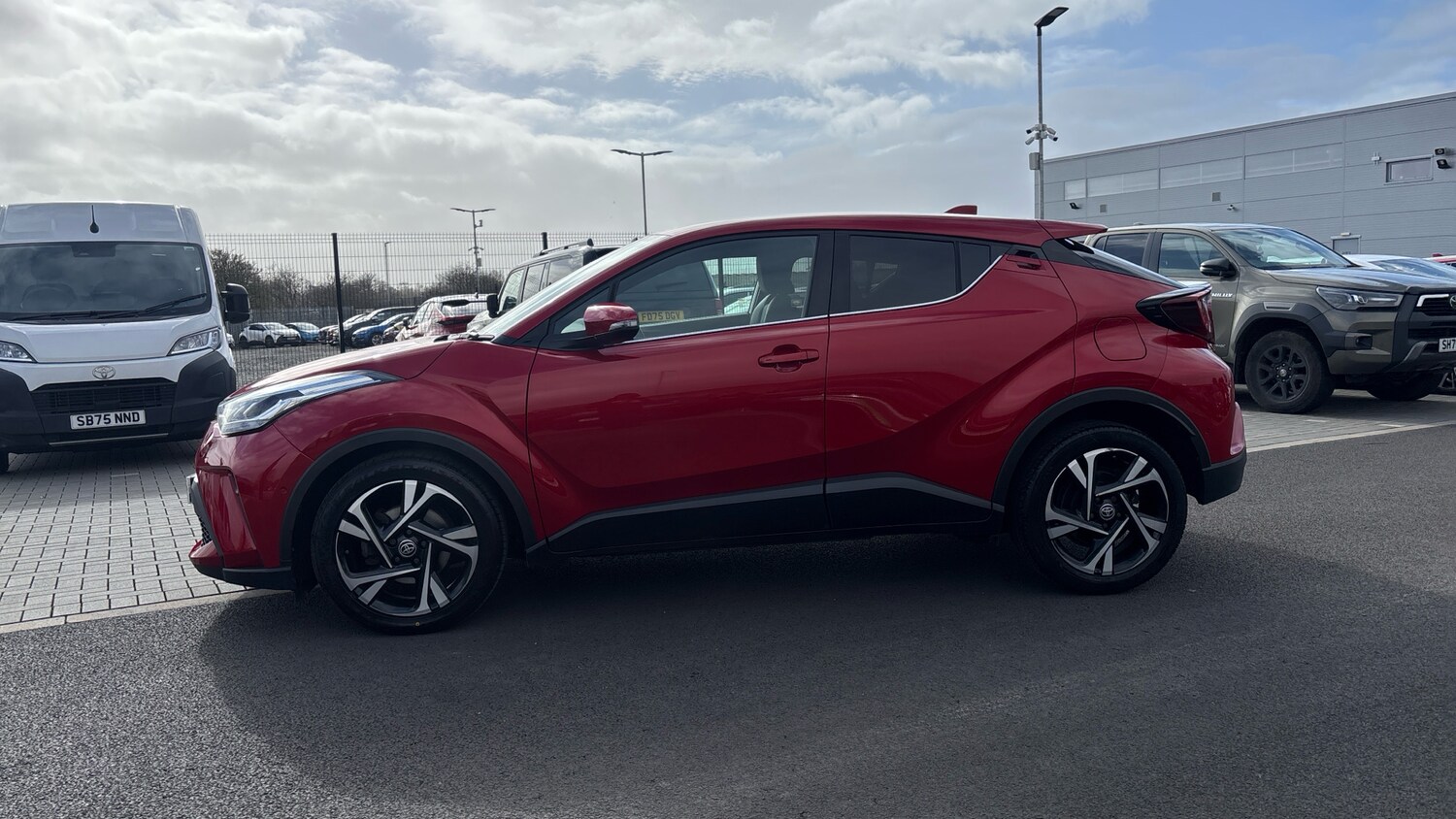 Used Toyota C-HR 2023 for sale - 77963100: Photo 17