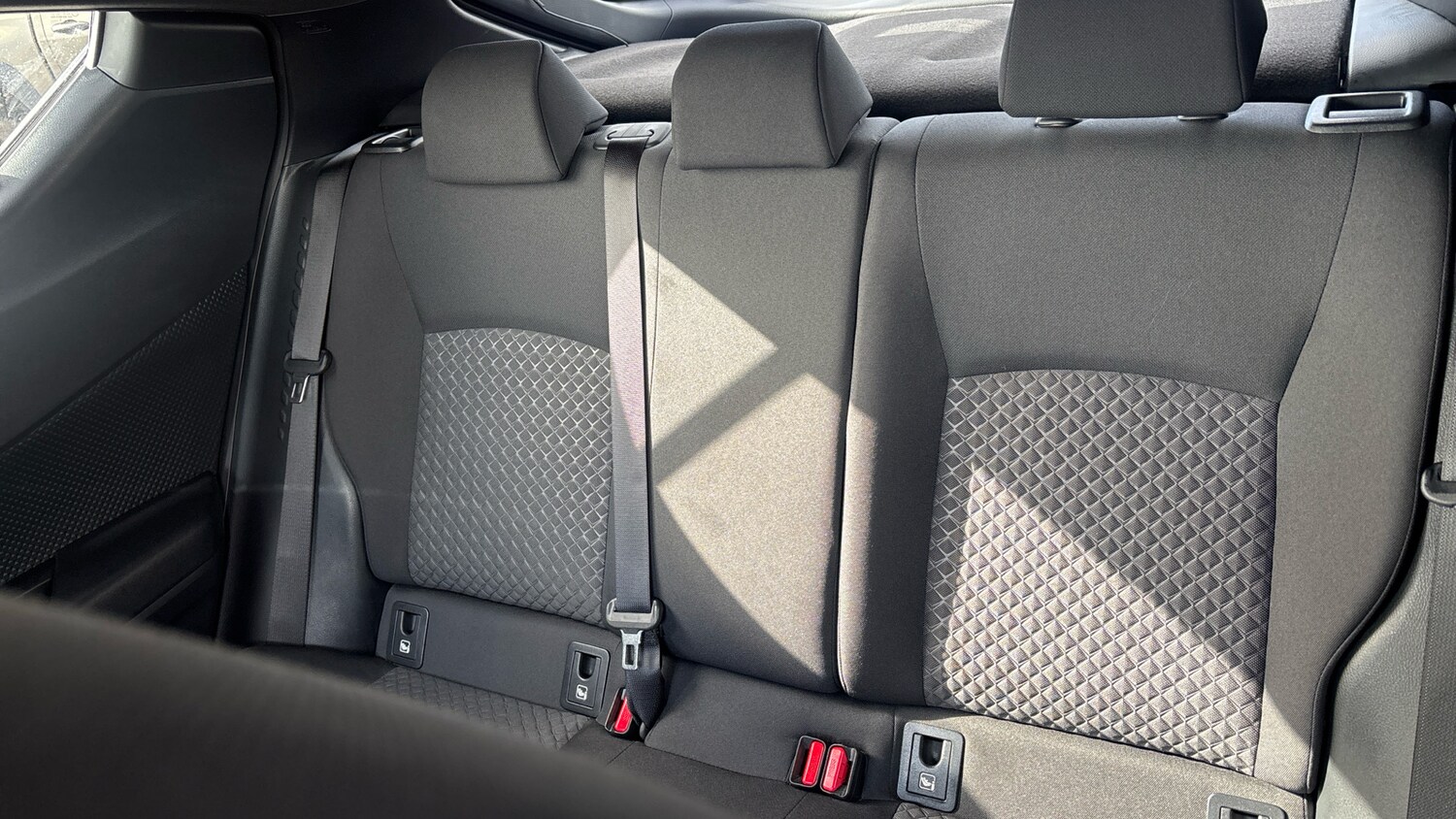 Used Toyota C-HR 2023 for sale - 77963100: Photo 23