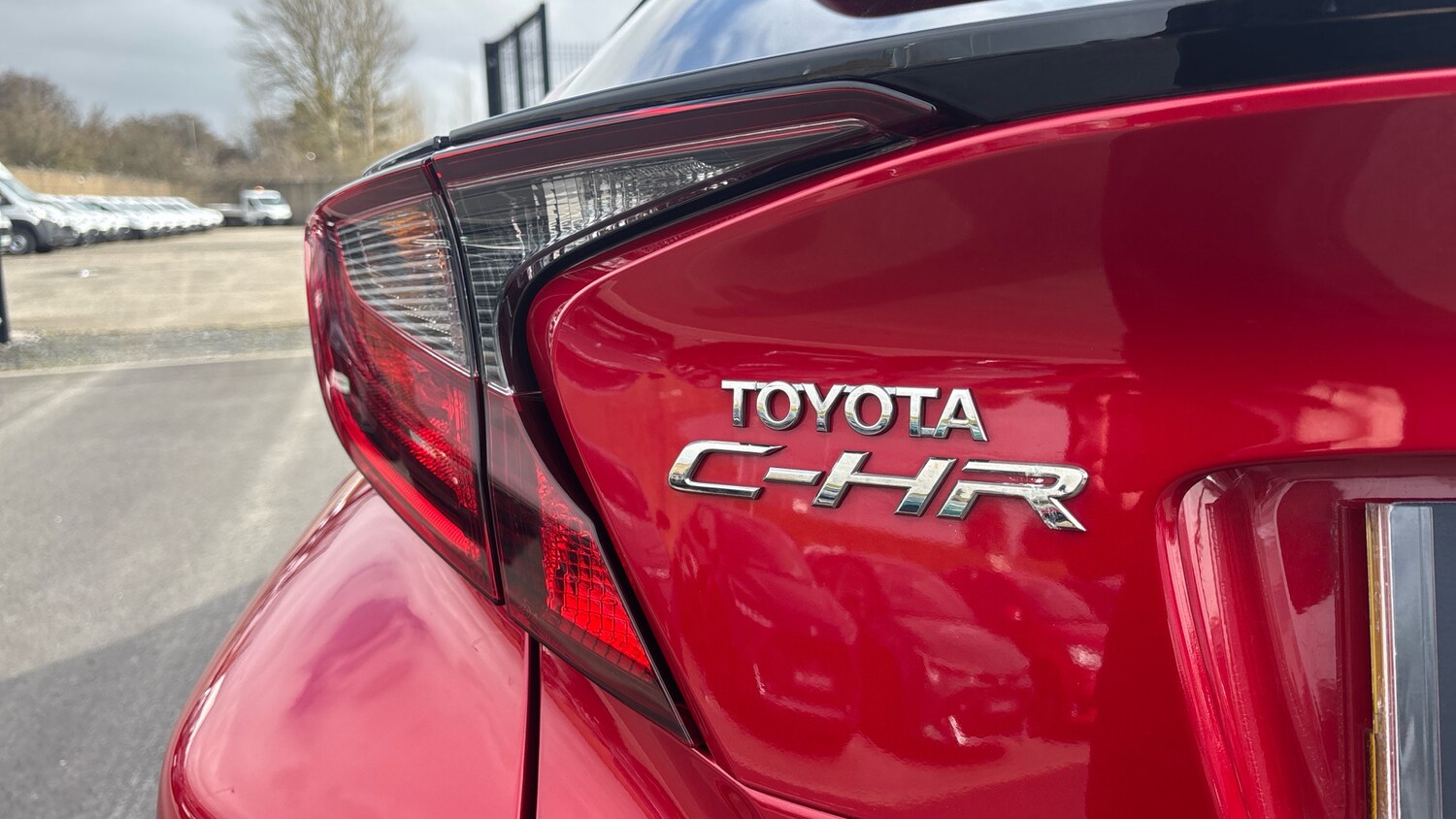 Used Toyota C-HR 2023 for sale - 77963100: Photo 25