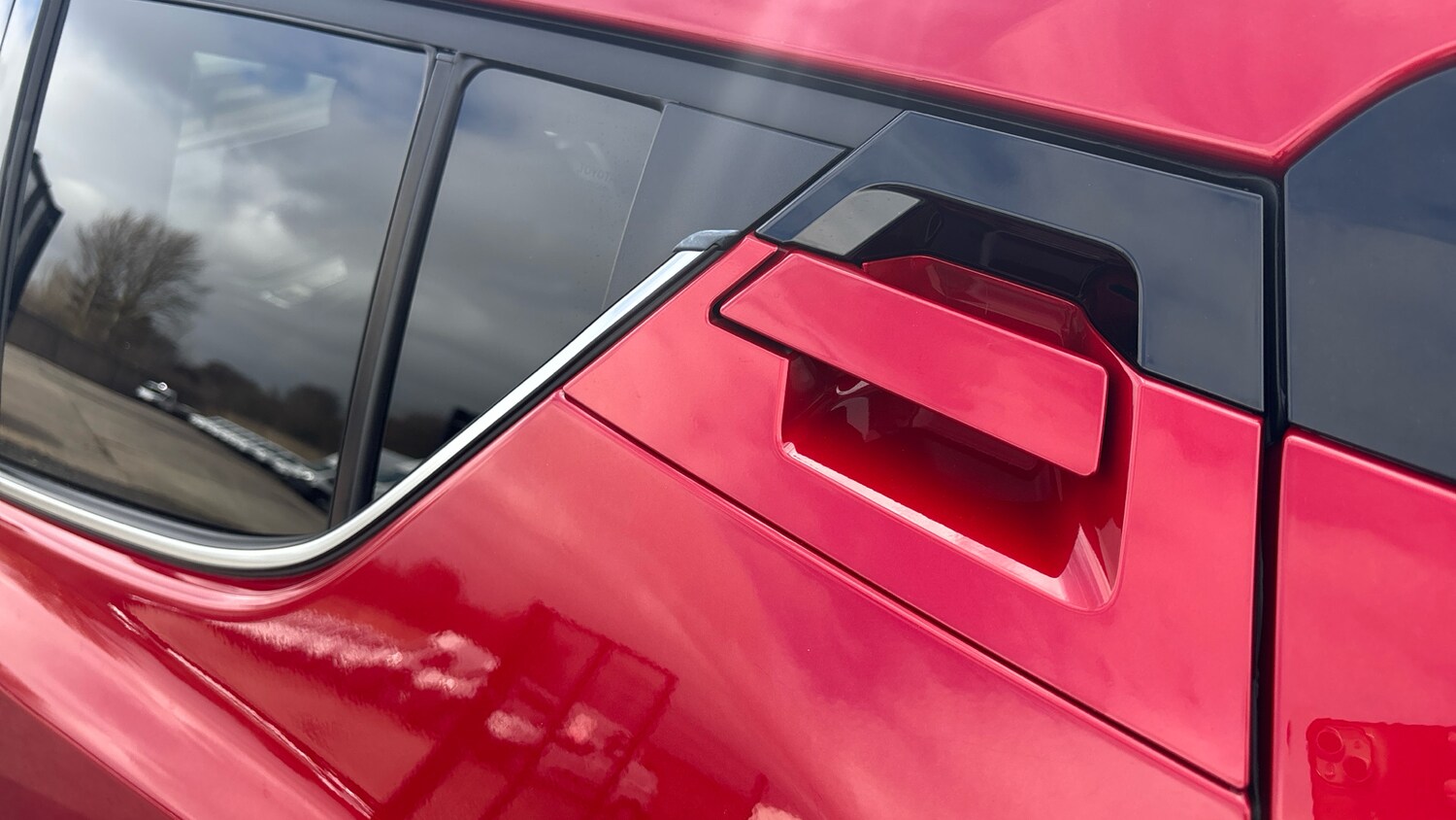 Used Toyota C-HR 2023 for sale - 77963100: Photo 35