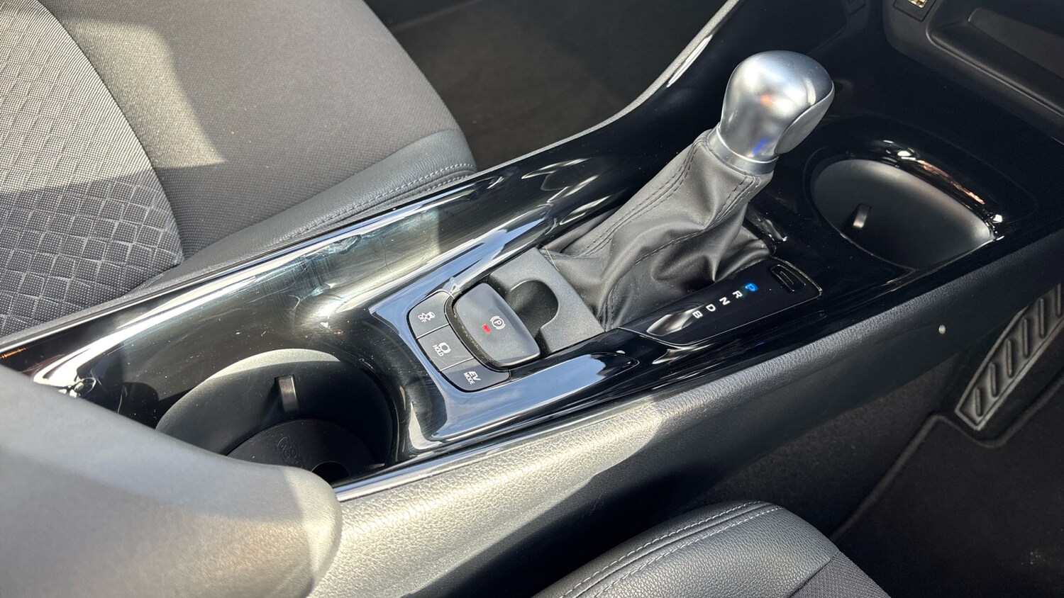 Used Toyota C-HR 2023 for sale - 77963100: Photo 46