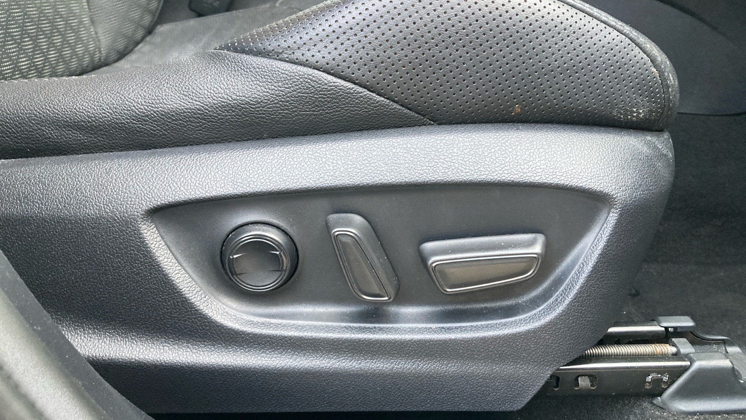 Used Toyota C-HR 2023 for sale - 77662453: Photo 33