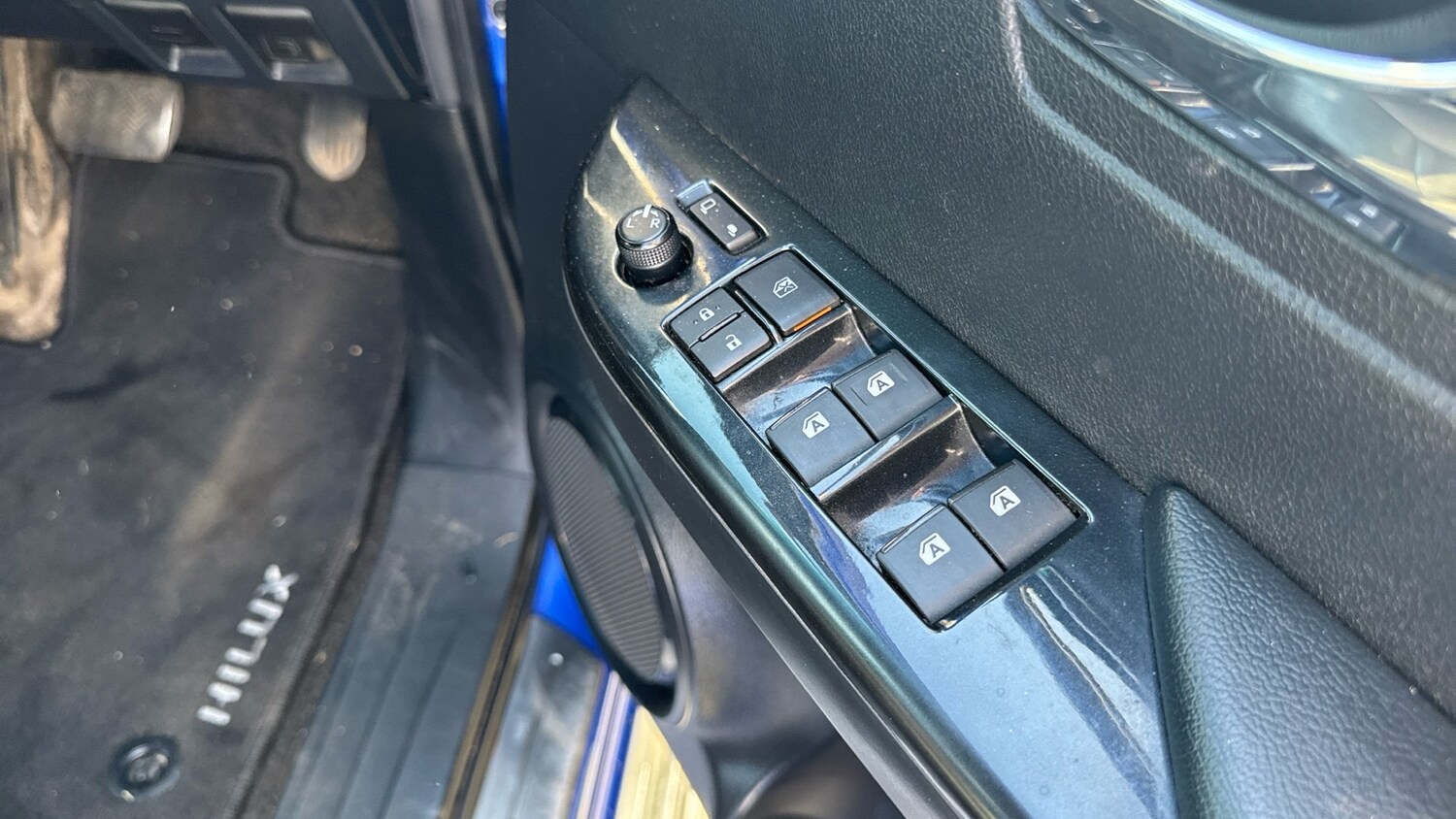 Used Toyota Hilux 2023 for sale - 76541729: Photo 38