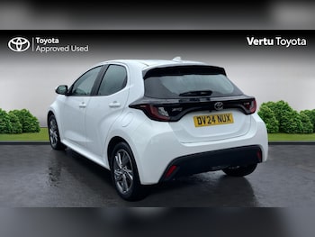 Used Toyota Yaris 2024 for sale - 79385828: Photo