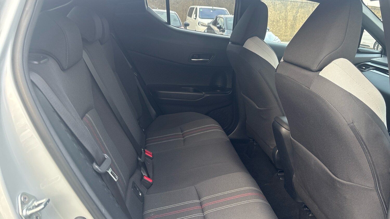 Used Toyota C-HR 2023 for sale - 76159935: Photo 12