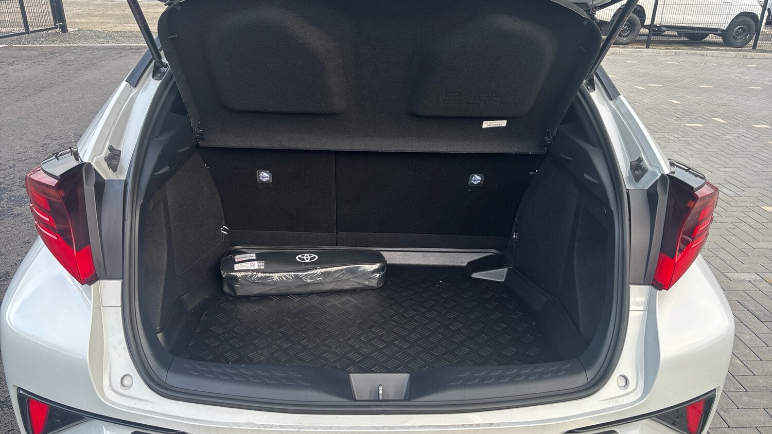 Used Toyota C-HR 2023 for sale - 76159935: Photo 14