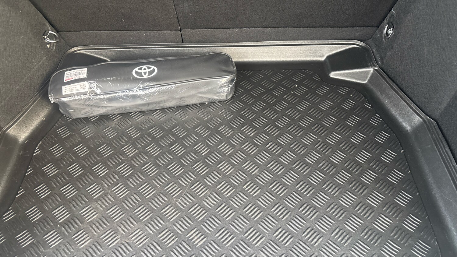 Used Toyota C-HR 2023 for sale - 76159935: Photo 21